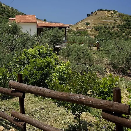 Lägenhet La Collina Degli Ulivi Patti